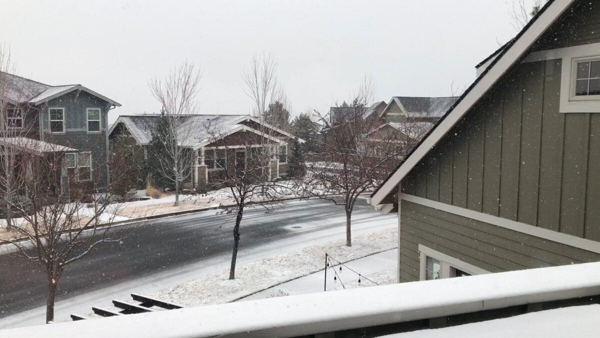 Snow returns across much of the High Desert; winter weather advisory in place as forecasters warn of slick roads