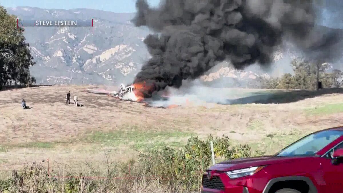 Small Plane Crashes Near Highway 101 in Goleta