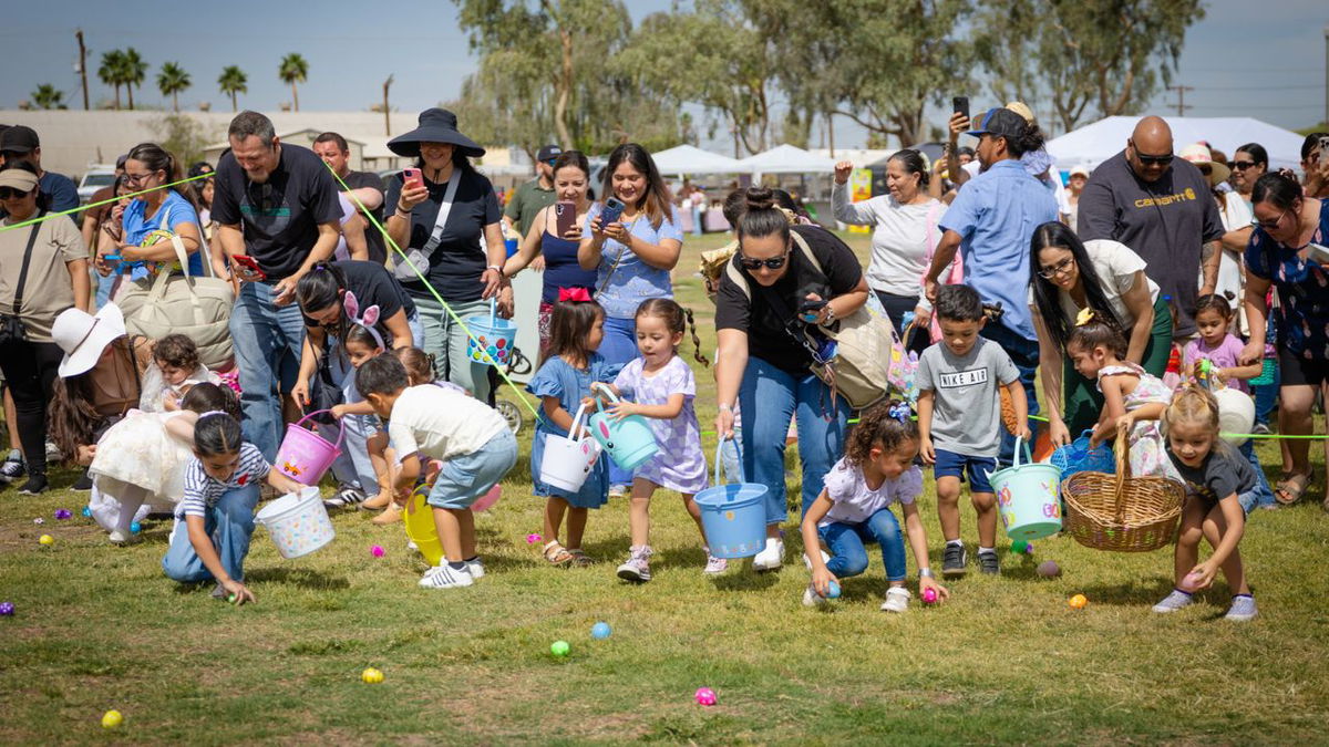 Hundreds of El Centro residents attend annual Easter Eggstravaganza