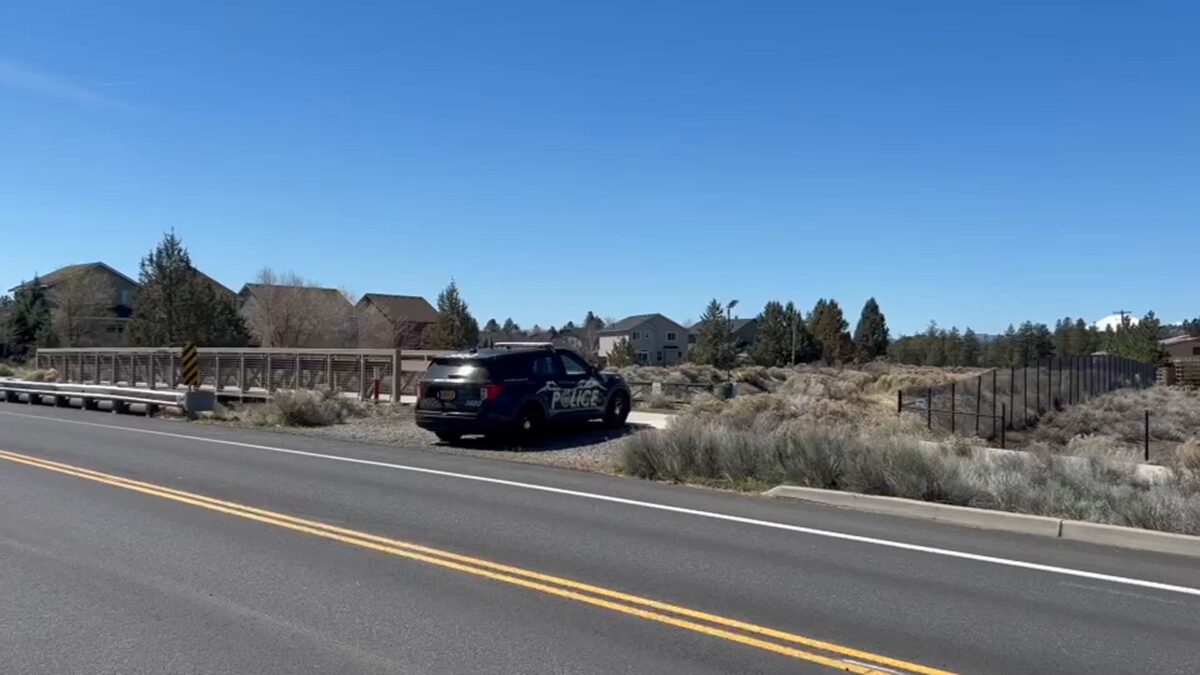 Bend Police scale back hunt for two men on the run from traffic stop