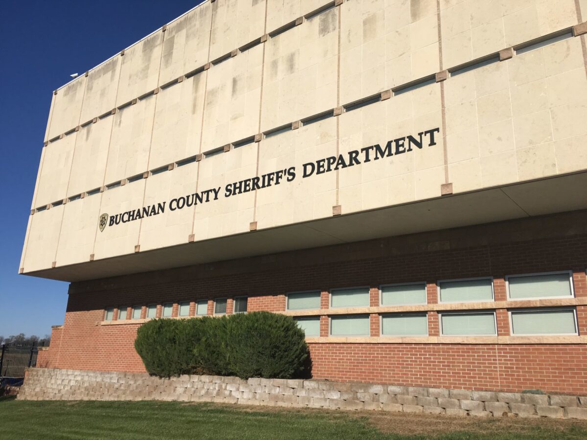 Officers nab inmates smuggling drugs into jail