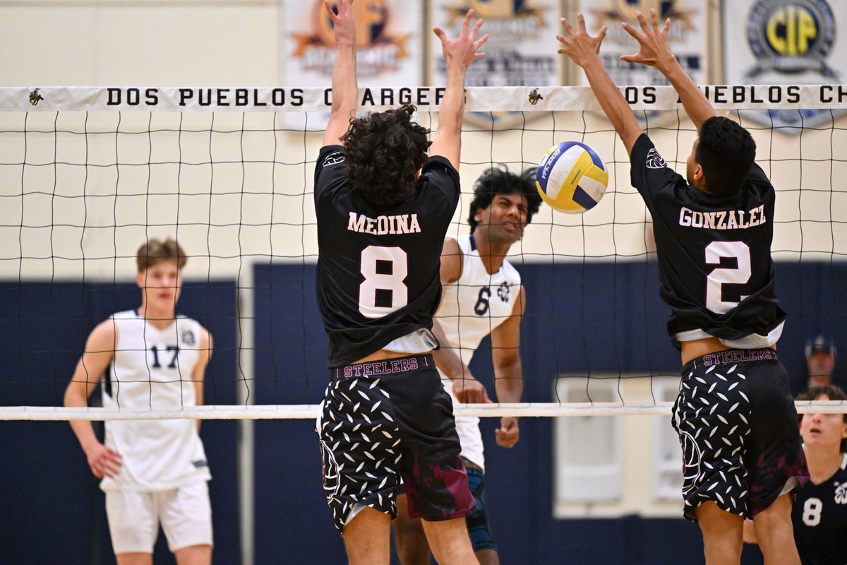 DP Volleyball defeats Fontana in 4 sets