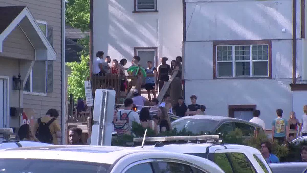 Columbia police officers make two dozen arrests during MU’s ‘Reading Day’