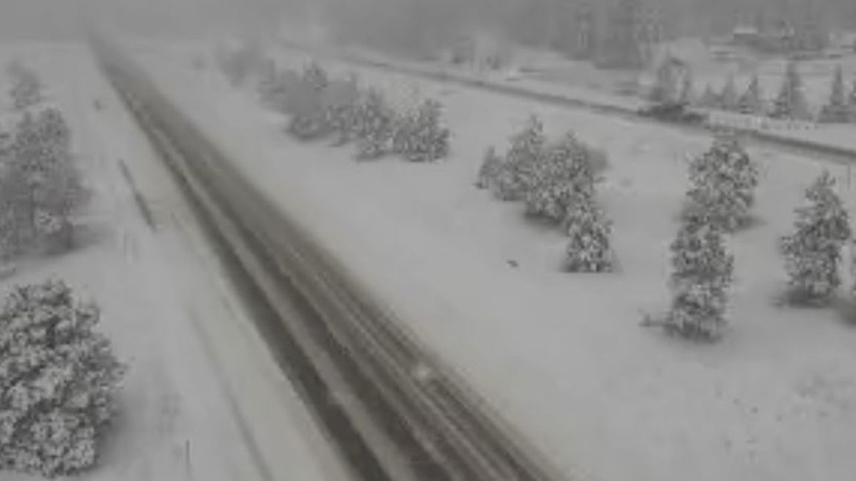 US 24 eastbound closed between Woodland Avenue and Lucky 4 Road