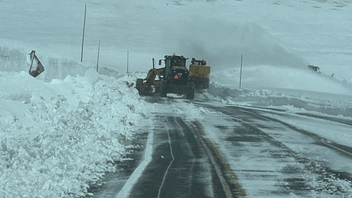 Popular Rocky Mountain National Park roadway to remain closed through Memorial Day weekend