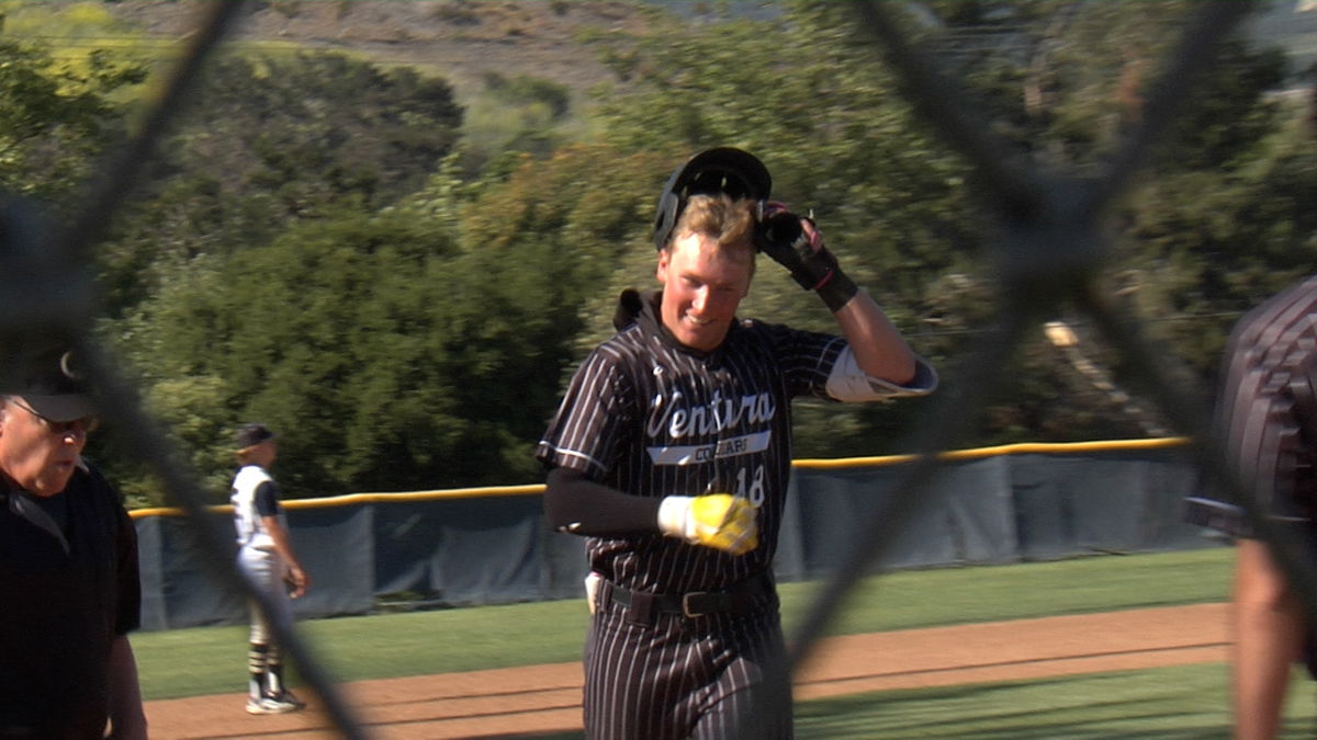 Woodworth and Nelson keep Ventura in first place tie with Santa Barbara in final week