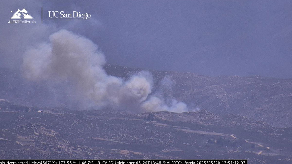 Wildfire burns over 100 acres south of Highway 371 in Aguanga