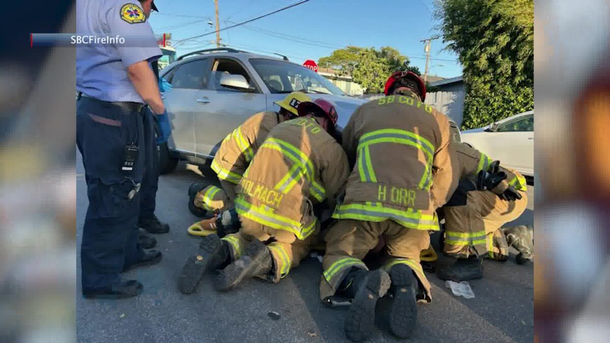 Car crash injures two pedestrians in Isla Vista