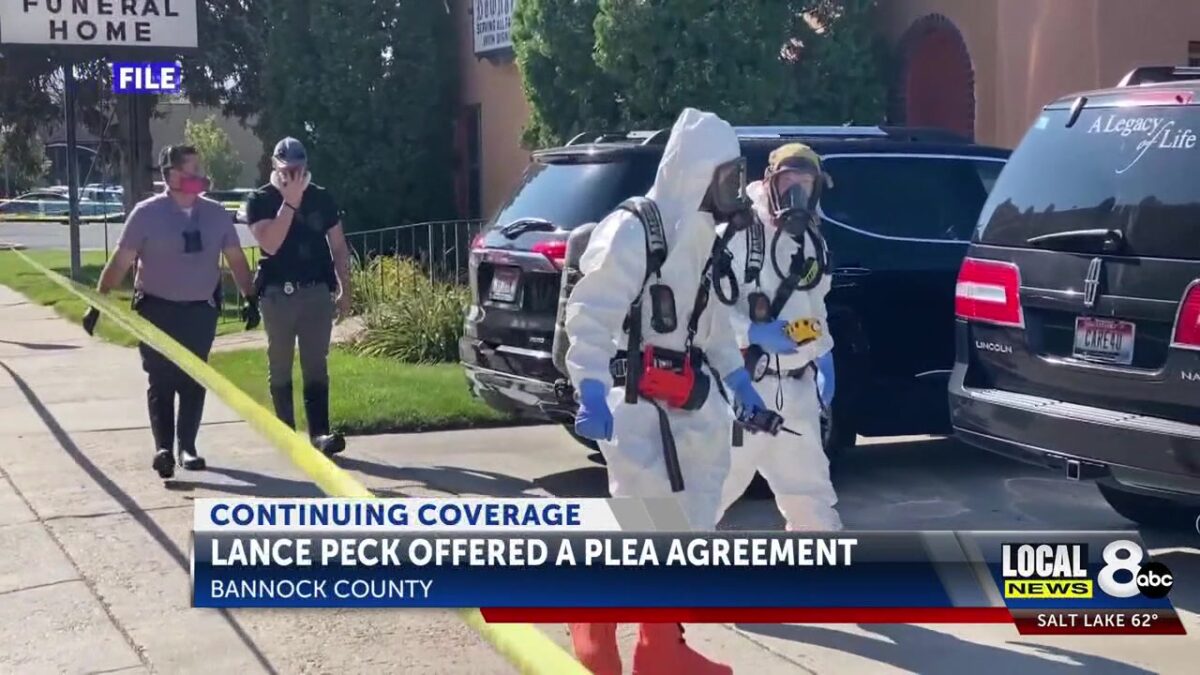 Former funeral home owner Lance Peck agrees to plea deal with prosecutors