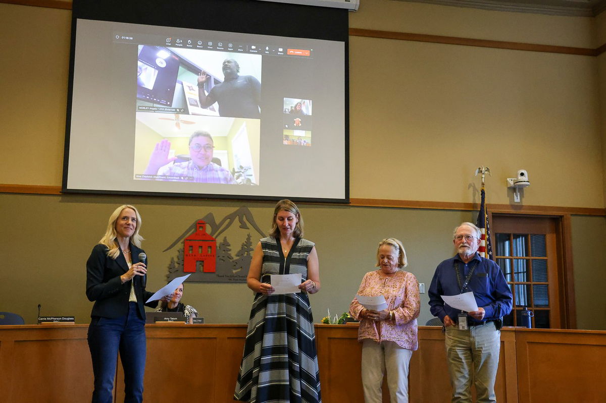 Five Bend-La Pine School Board members take oath of office