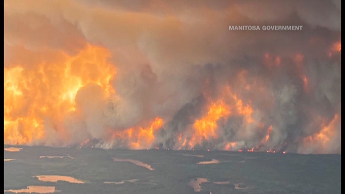 Two Sisters firefighters among 22 Oregon has sent to help battle blazes in Alberta