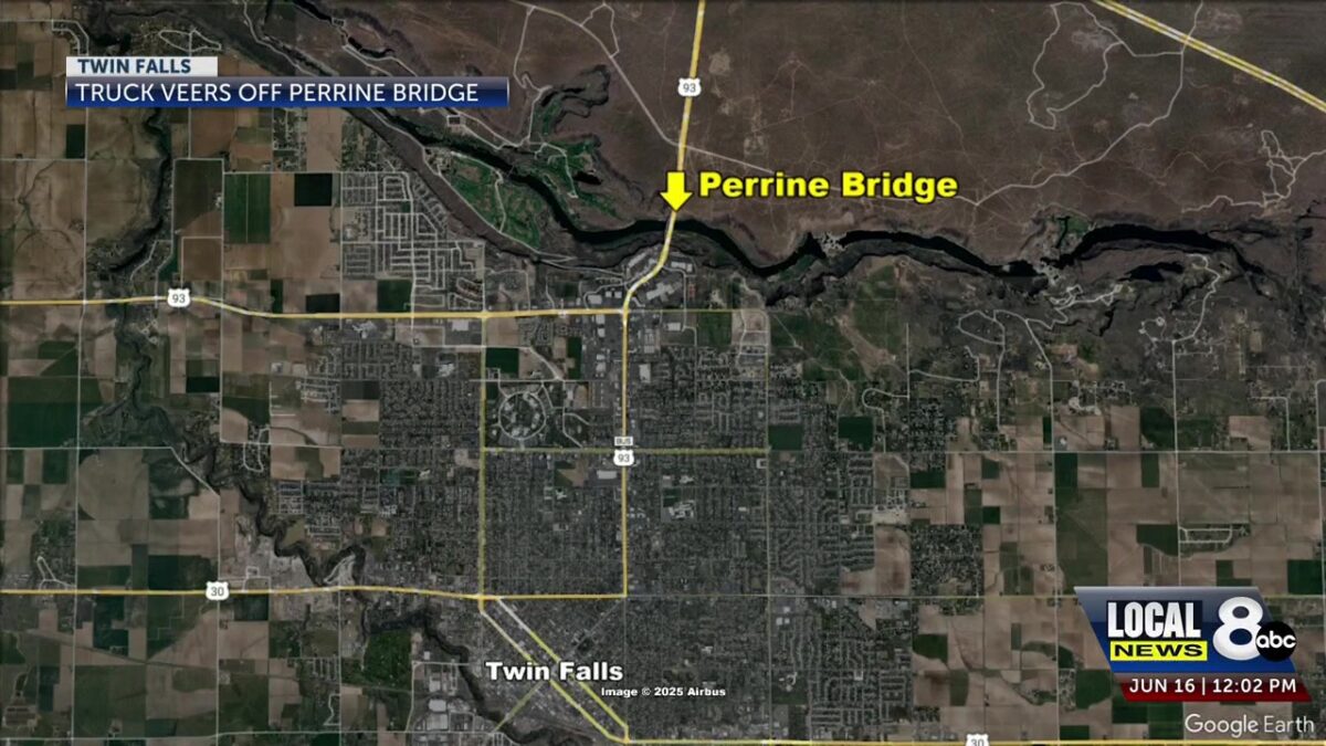 Idaho State Police investigating crash after driver goes off Perrine Bridge