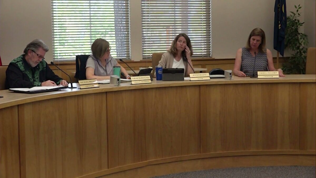 Sisters City Council approved Ordinance 543