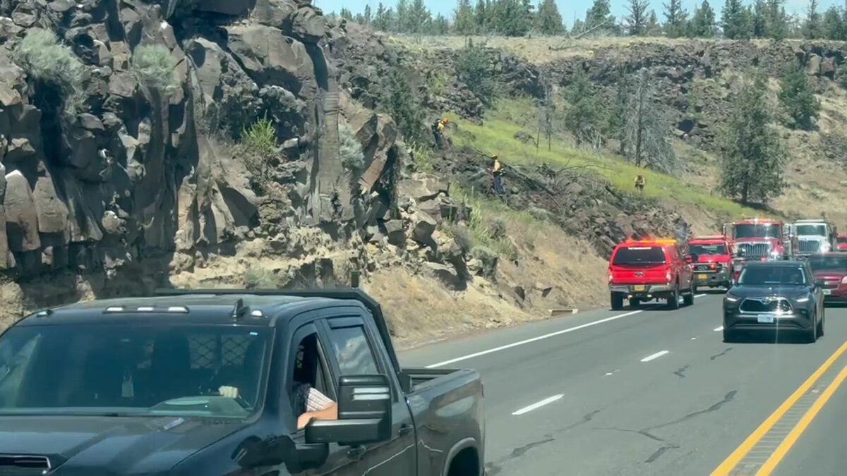 Crook County Fire crews quickly douse fire beside Highway 126 in Prineville