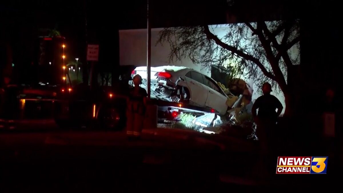 Two arrested after DUI crash into a Palm Desert business