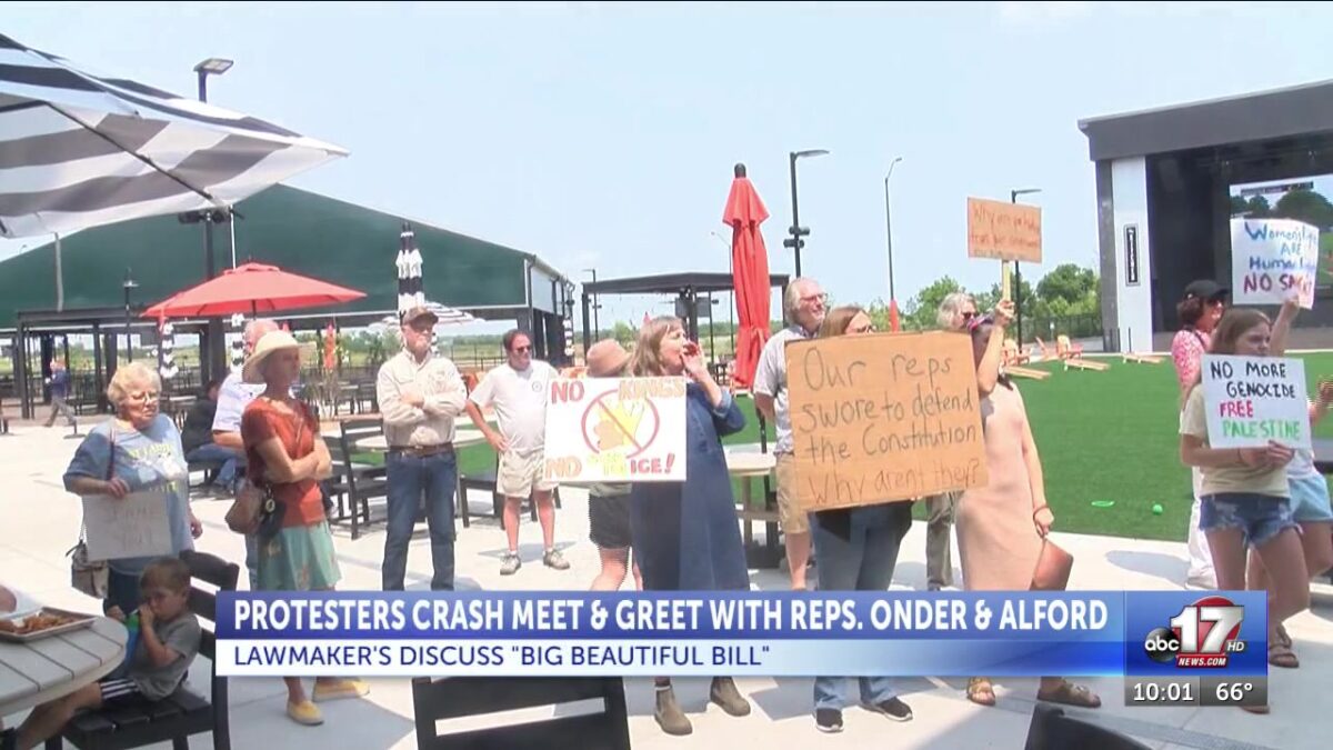 Missouri lawmakers defend ‘big