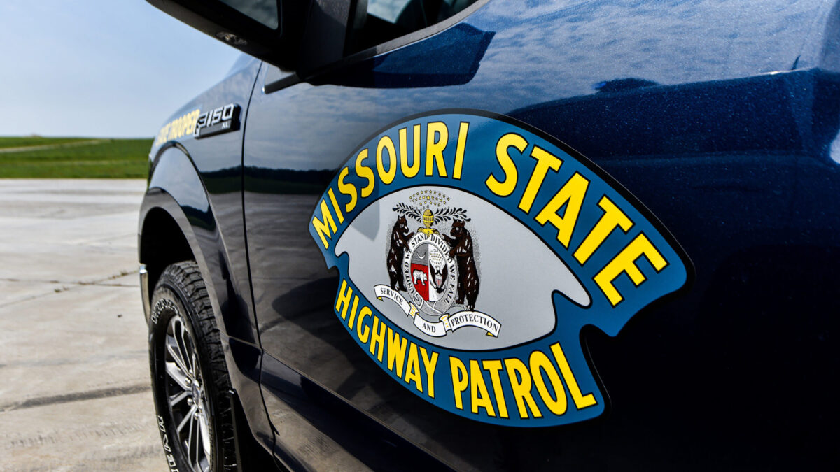 One man seriously injured in Andrew County crash