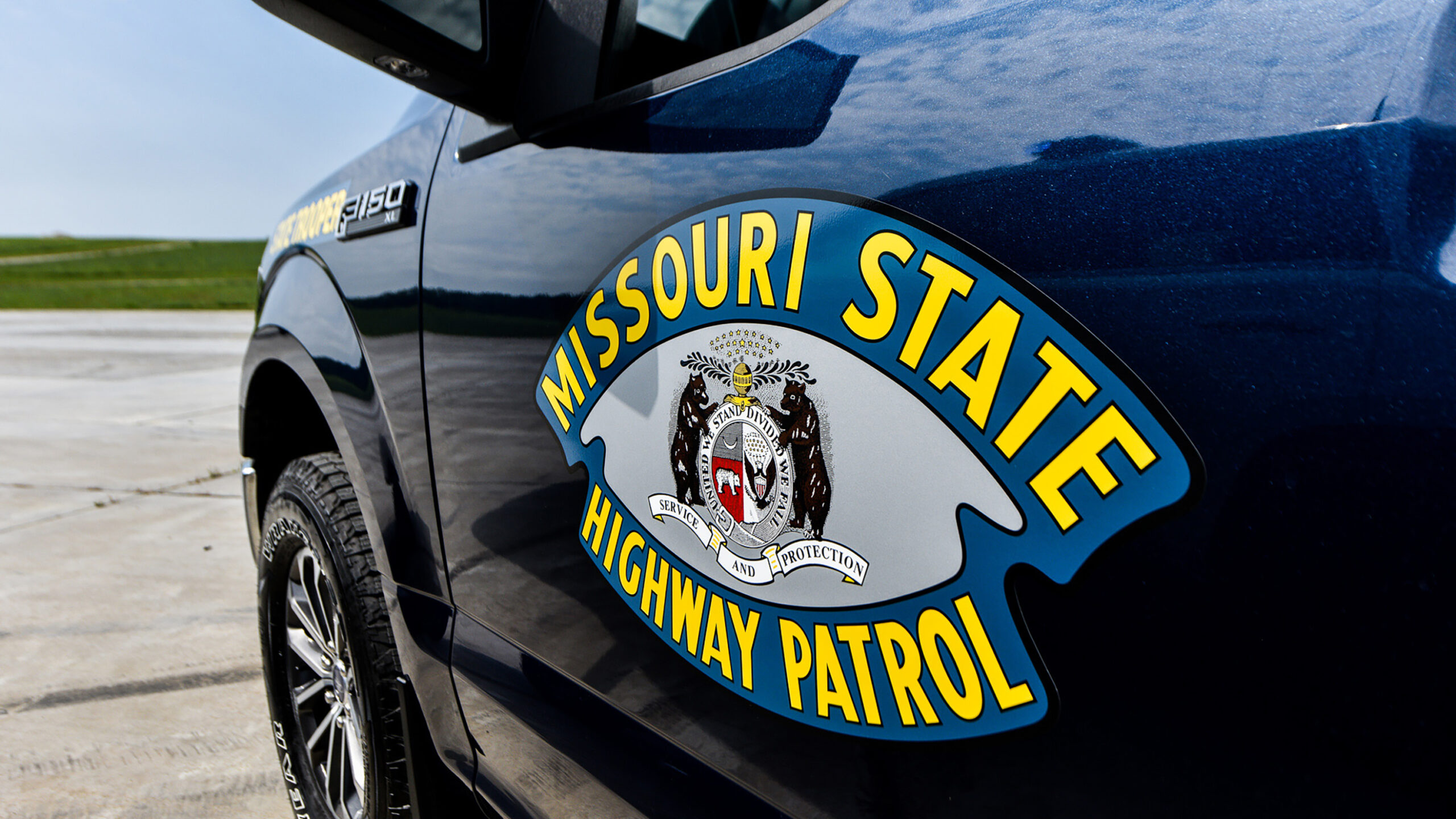 One man seriously injured in Andrew County crash