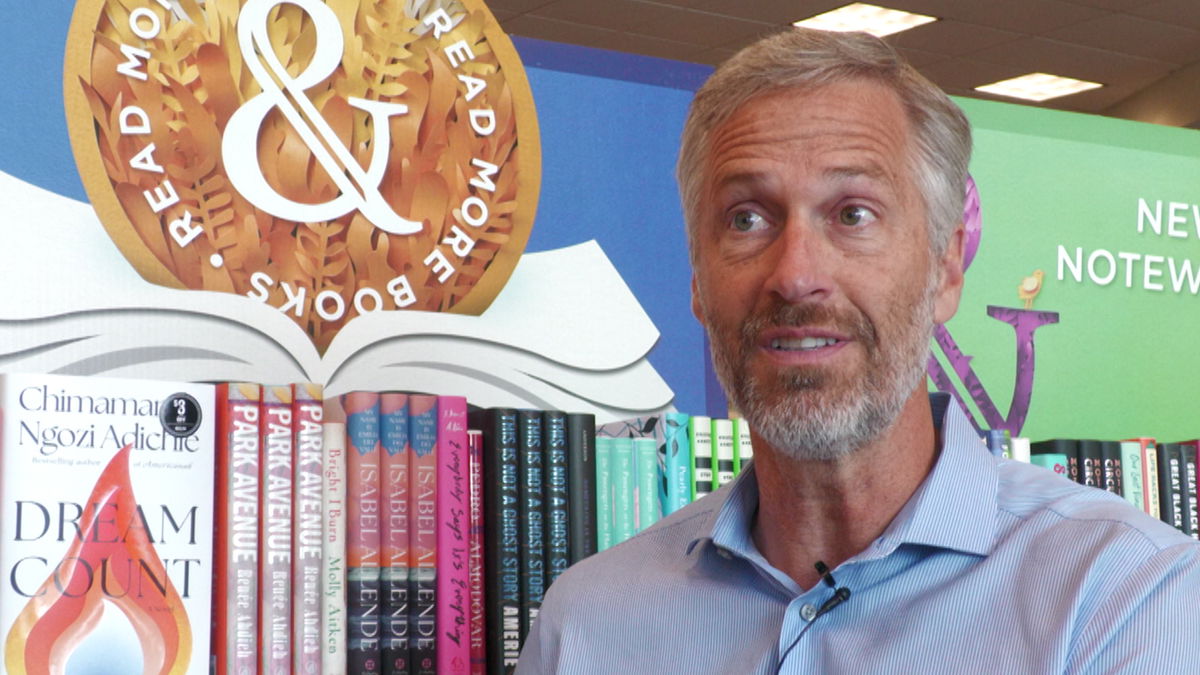 Former Local News 8 sports anchor visits Idaho Falls for book tour