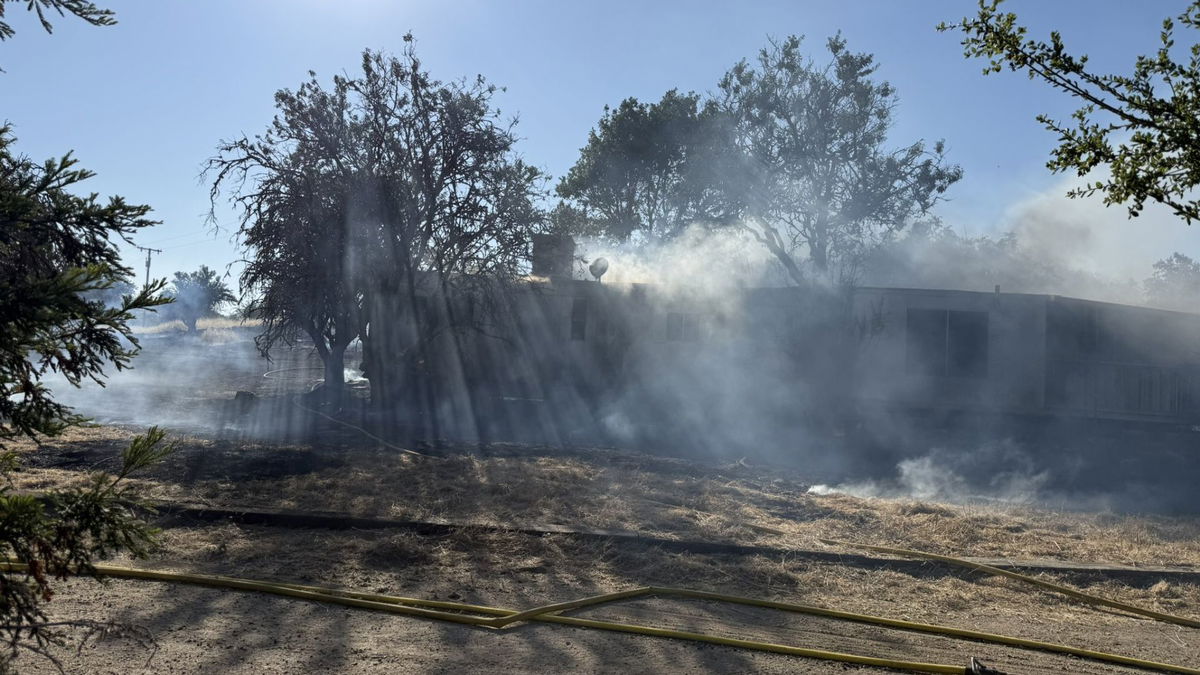 Fire crews put out 15 acre grass fire in Templeton