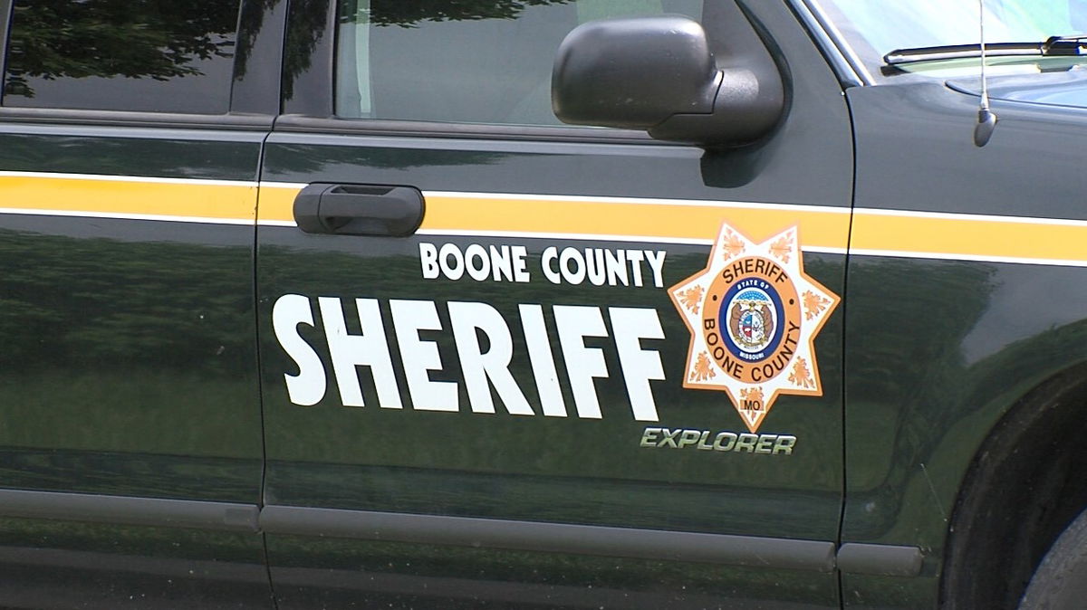 Man injured in shooting east of Columbia