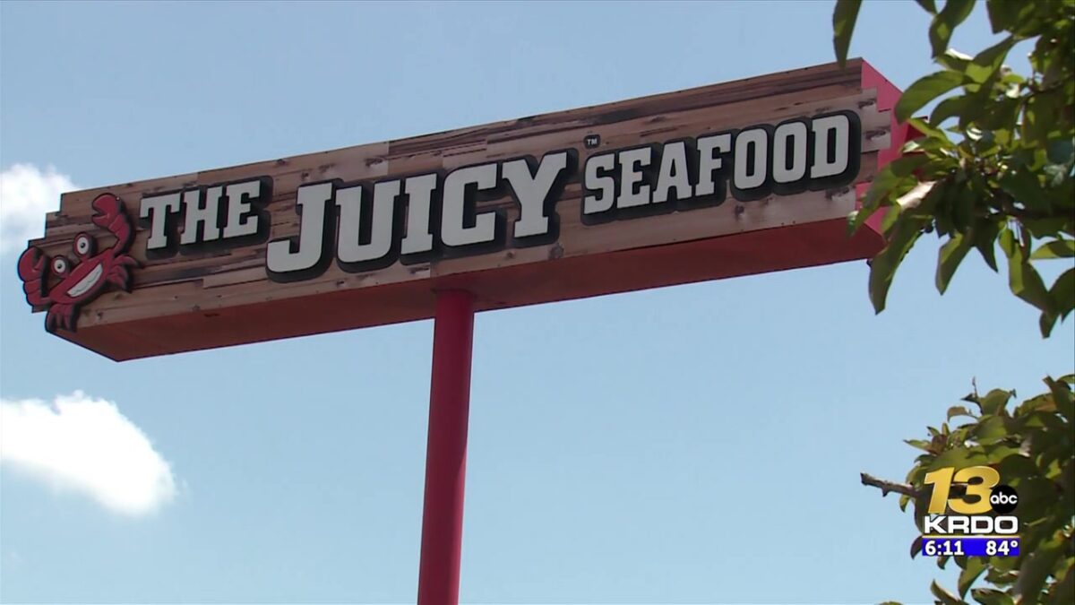 Fly traps and infrequent cleaning lead to failing score at Juicy Seafood