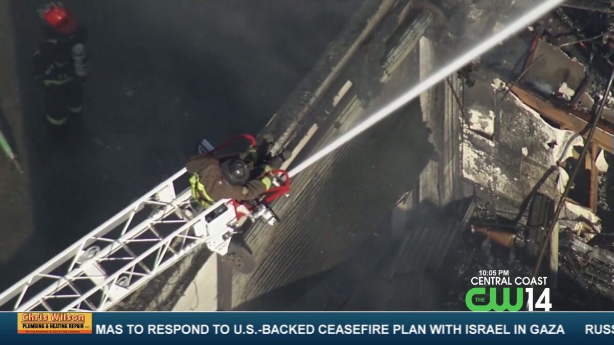 4-alarm fire burning near Oakland Coliseum