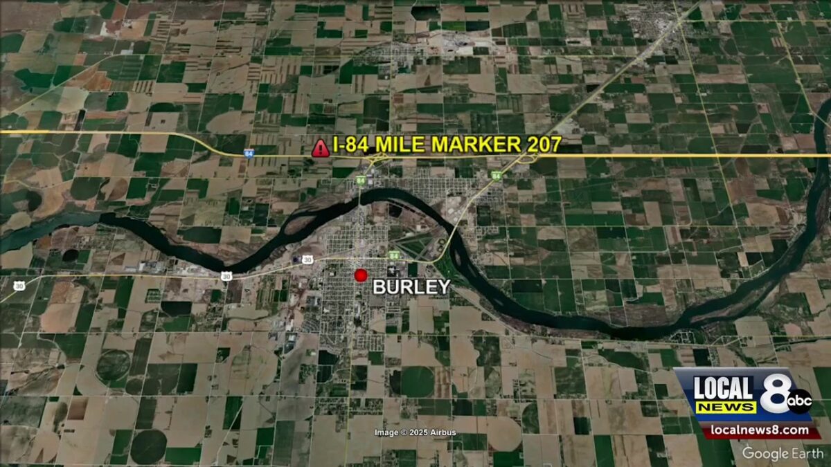 Vehicle fire blocks I-84 eastbound near Burley