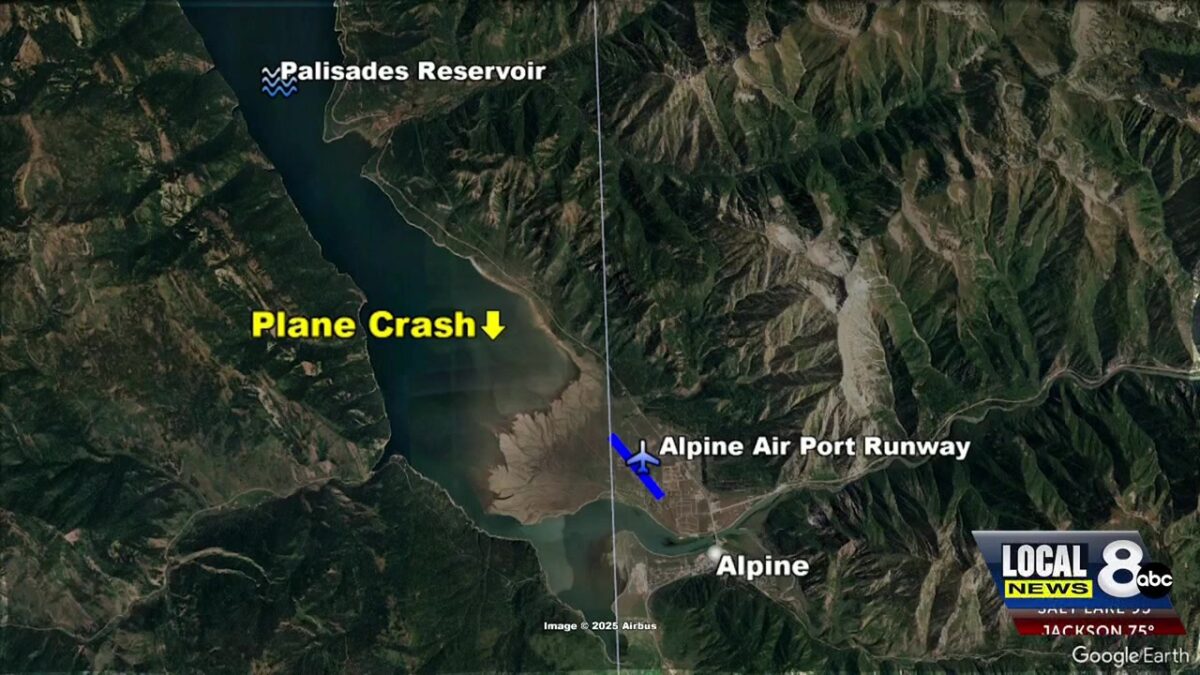 Pilot rescued after plane crashes into Palisades Reservoir
