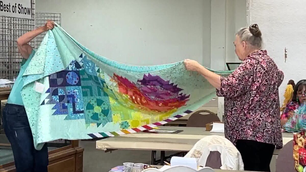 Exhibition Entrees Arrive at Ventura County Fairgrounds