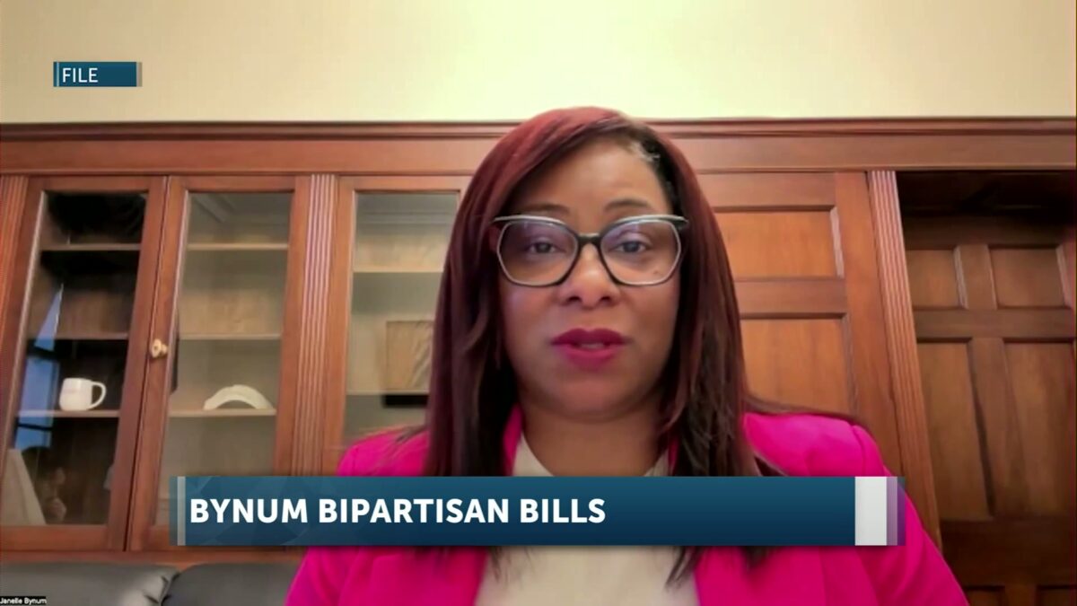Oregon Congresswoman Janelle Bynum sees three bipartisan bills pass house