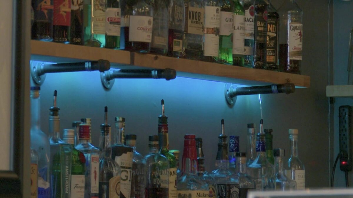 The Den to celebrate 10 year anniversary with ribbon cutting