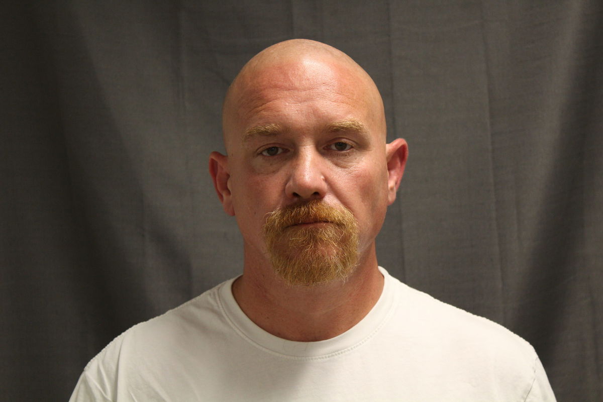 Centralia cop charged with domestic assault