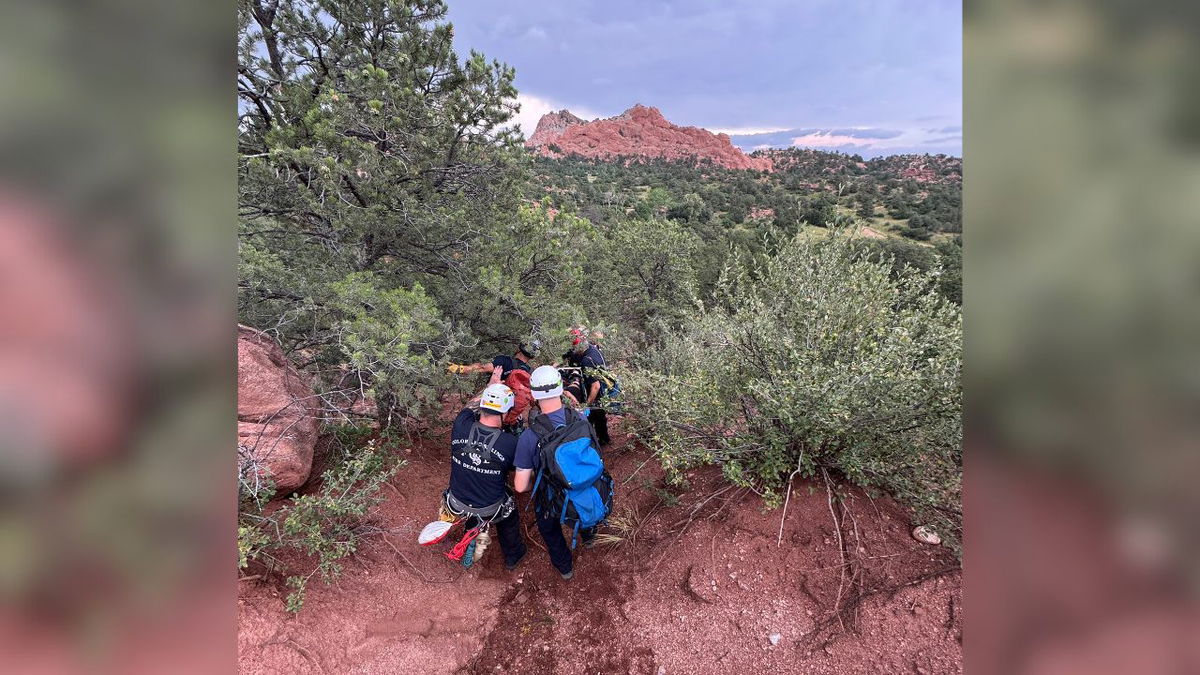 Firefighters rescue injured hiker on Garden of the Gods trail
