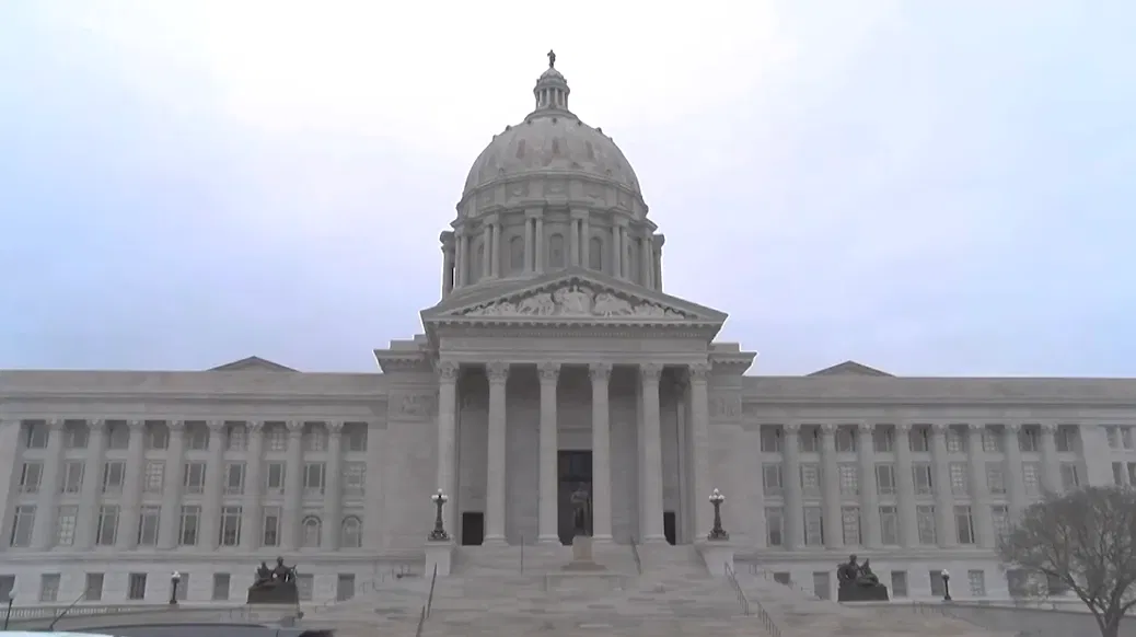 Trump praises Missouri Republicans for considering redistricting