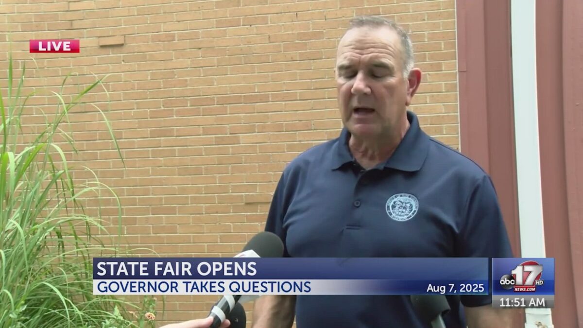 Missouri governor open to redrawing Missouri congressional seats
