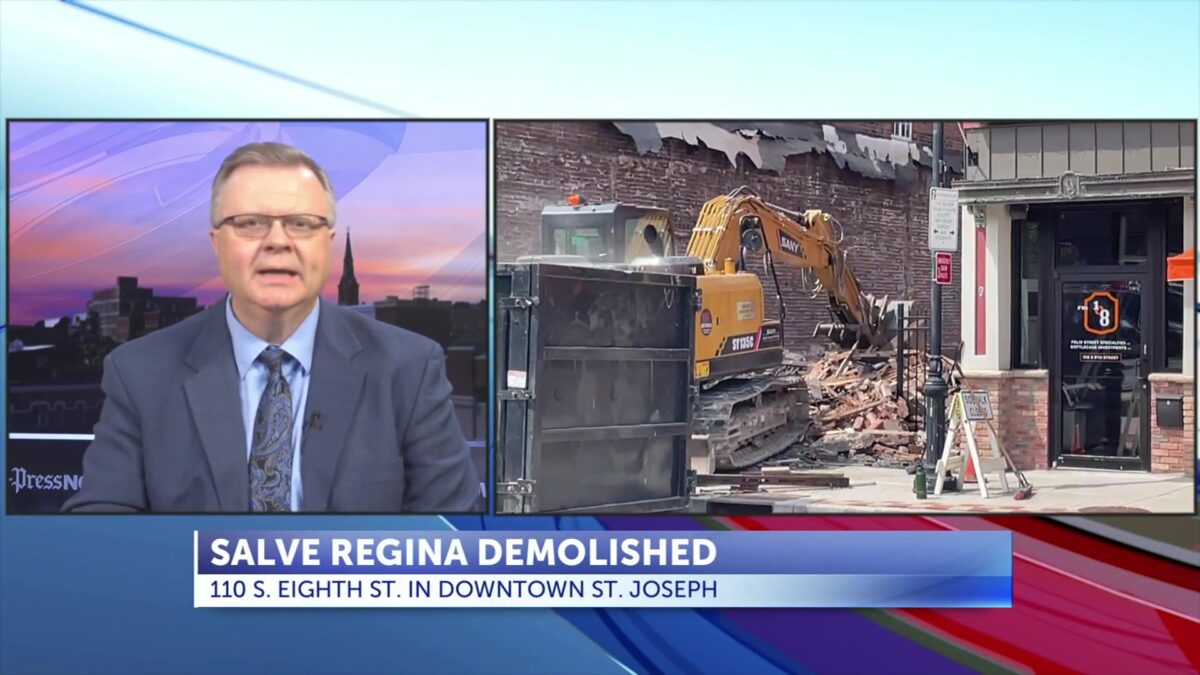Downtown building torn down Thursday