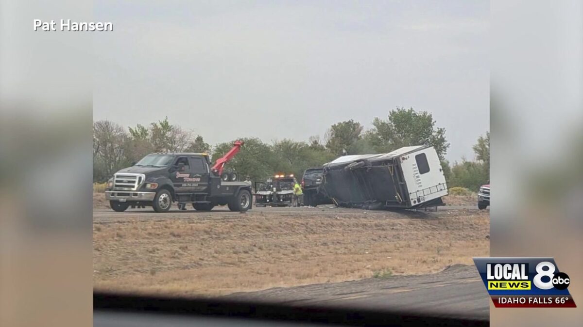 Two-vehicle crash blocks I-15 southbound lanes near Blackfoot