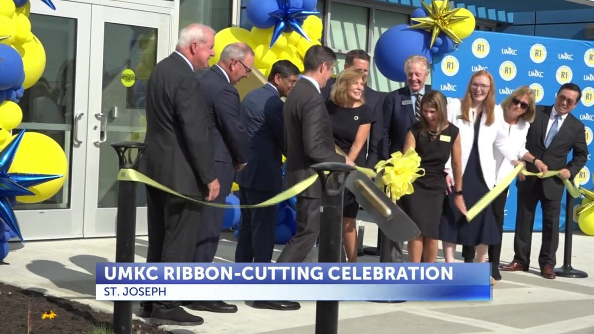 Ribbon cutting marks start of rural medicine education at UMKC