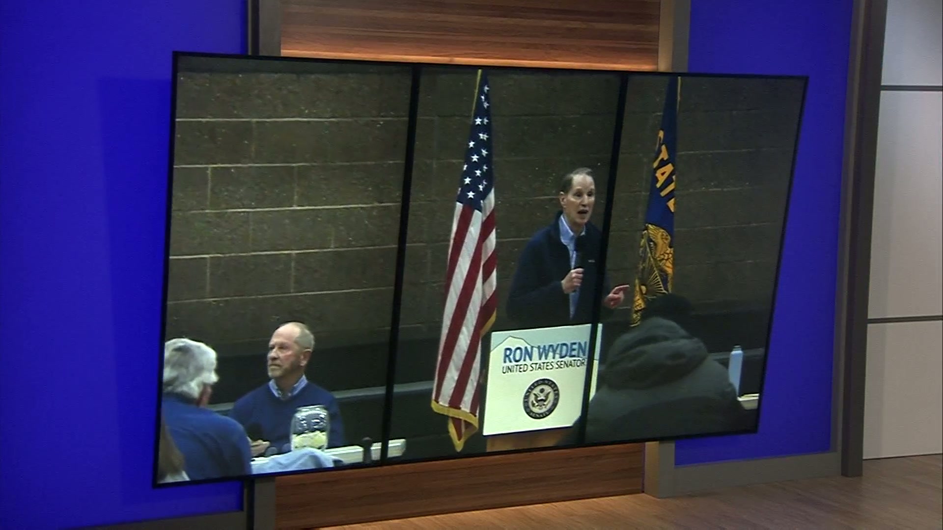 Senator Ron Wyden plans an Aug. 16 town hall in Madras