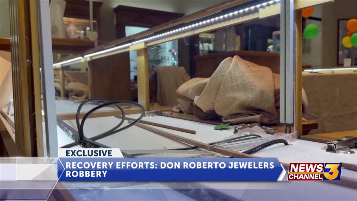 Robbery Reported at Don Roberto Jewelers in Palm Desert