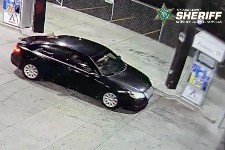 Deputies arrested a man and a woman for breaking into a hotel room and stealing a guest's wallet and rental car keys on Tuesday
