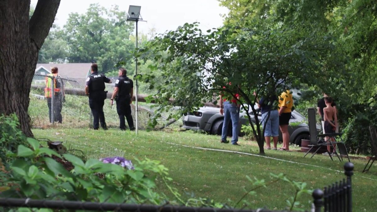 Car crashes into yard off Highway 36