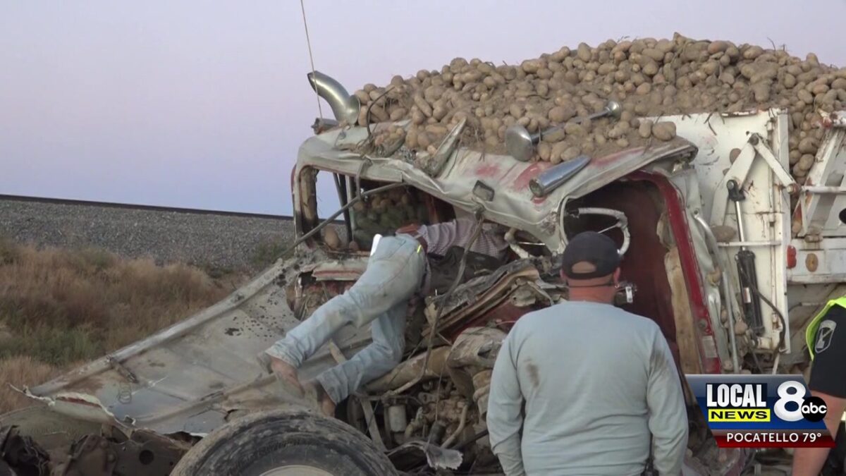 Two semi-truck drivers hospitalized after rear-end collision north of Rupert