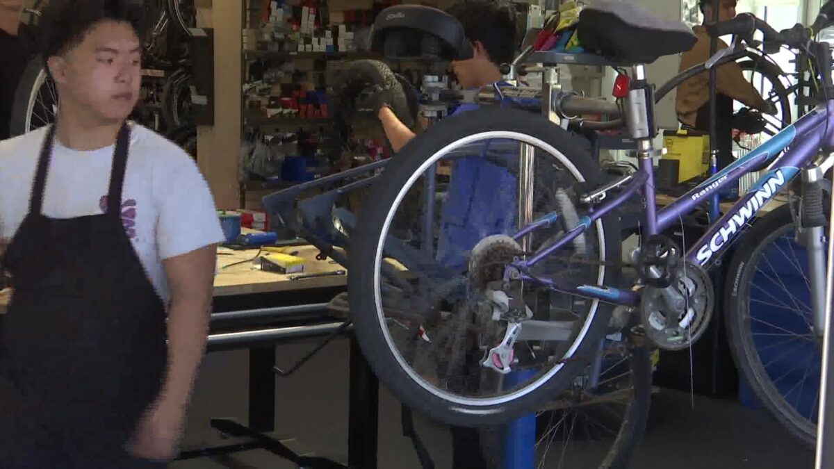 Thousands of Bike Riders Rush to Register or Possibly Get Impounded at UC Santa Barbara