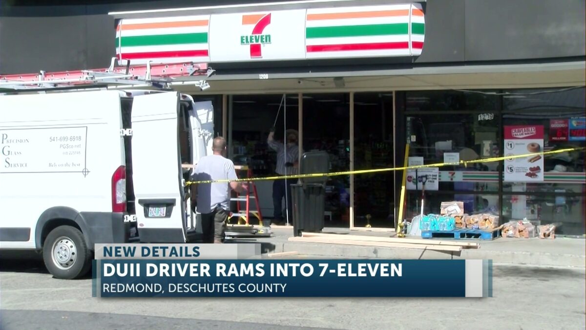 Driver slams into storefront of 7-Eleven in Redmond