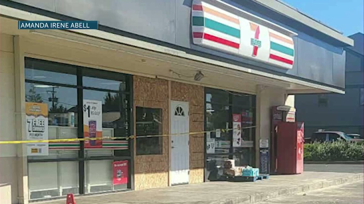 Redmond 7-Eleven installs temporary door as they look to reopen after suspected DUII driver slams into storefront