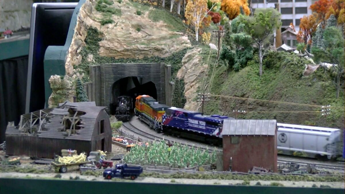 Eastern Cascades Model Railroad Club hosts 28th annual open house event
