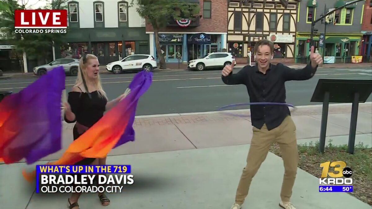 Performers to line streets of Old Colorado City for final “Mystical Stroll”
