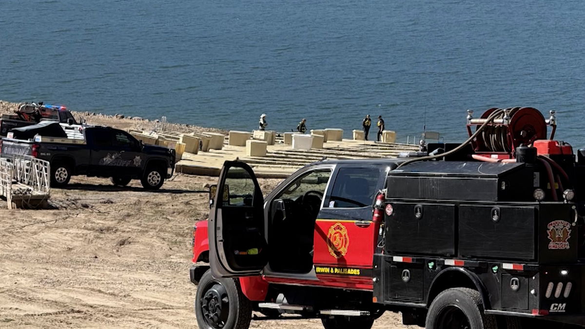 Boat Capsizes in Palisades Reservior Saturday